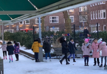 De eerste week onder één dak - met de nodige sneeuwpret
